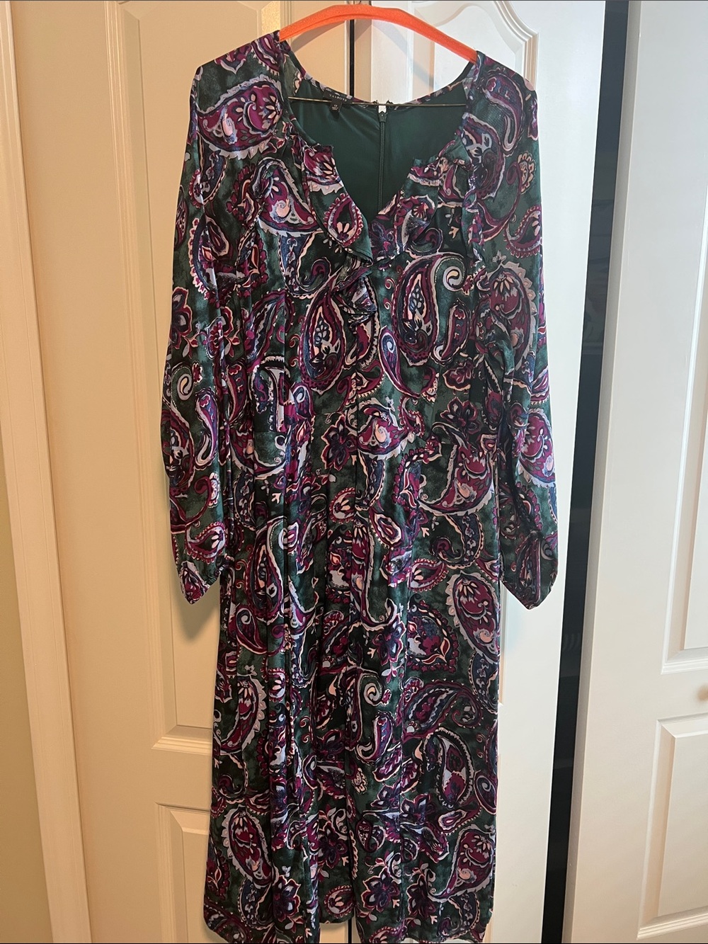 Talbots Green Paisley V-Neck Long Sleeve Dress with Purple Accents Sz 12